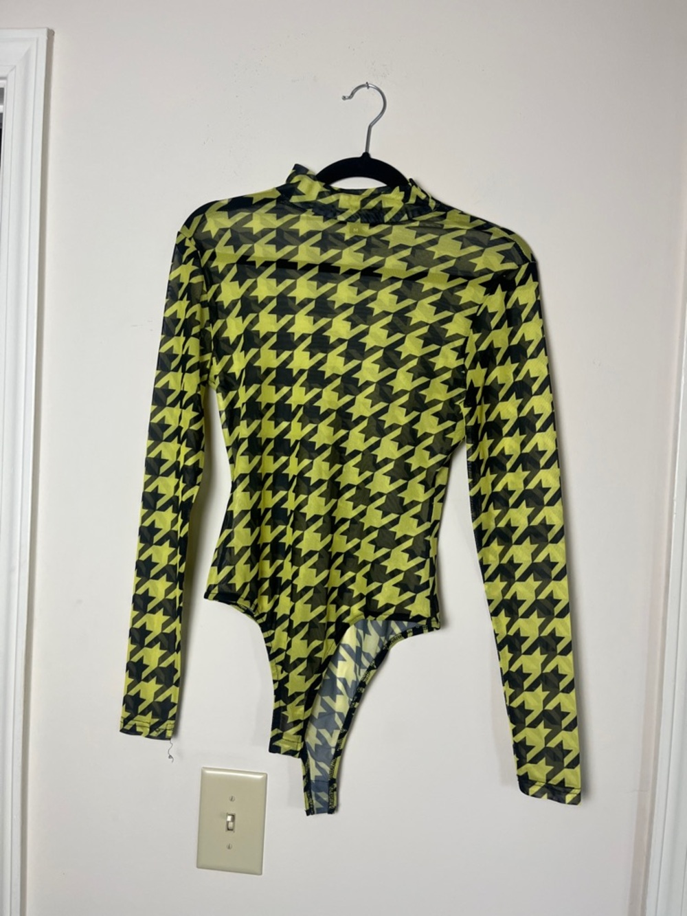 Women’s Long-Sleeve Houndstooth Bodysuit - Lime/Black